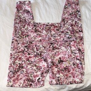 Floral Lulu lemon leggings